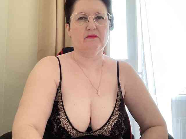 HotMilfPussy webcam