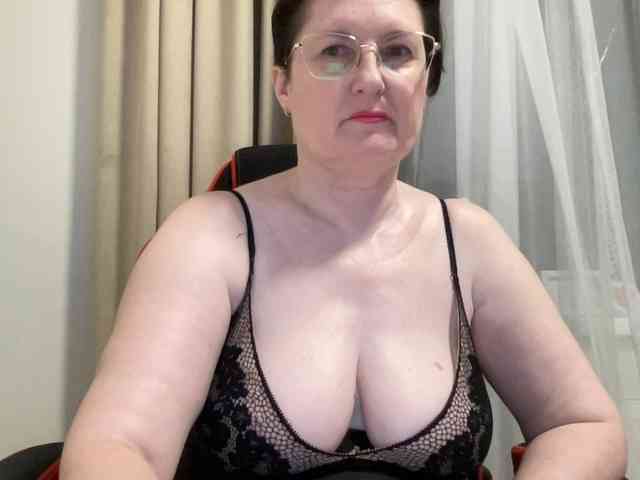 hotmilfpussy's live room