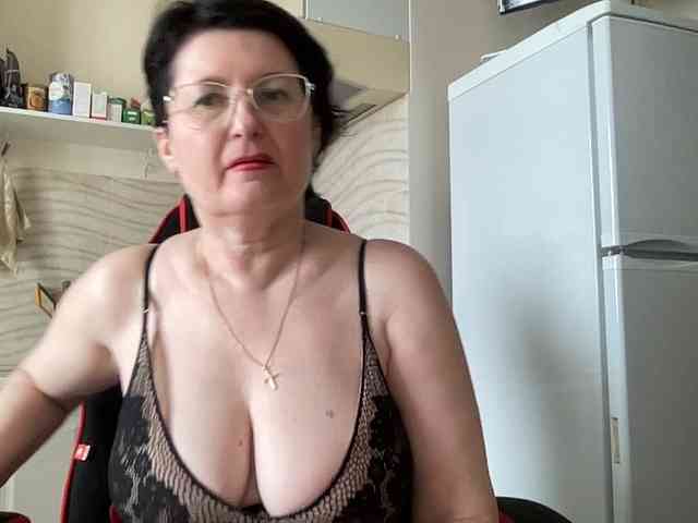 HotMilfPussy webcam
