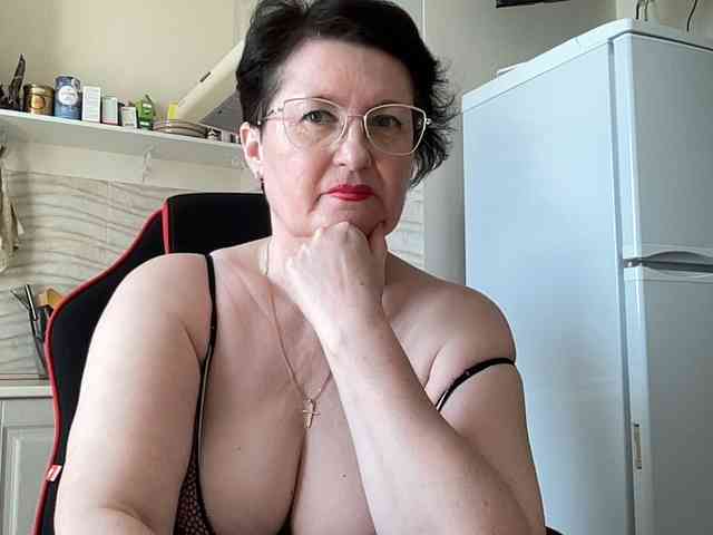 HotMilfPussy webcam