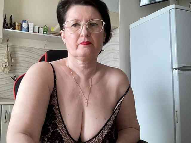 HotMilfPussy webcam