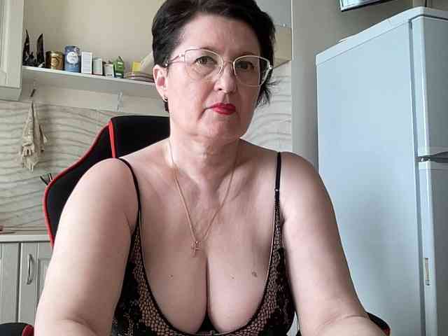 HotMilfPussy webcam