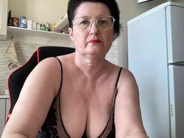 HotMilfPussy webcam
