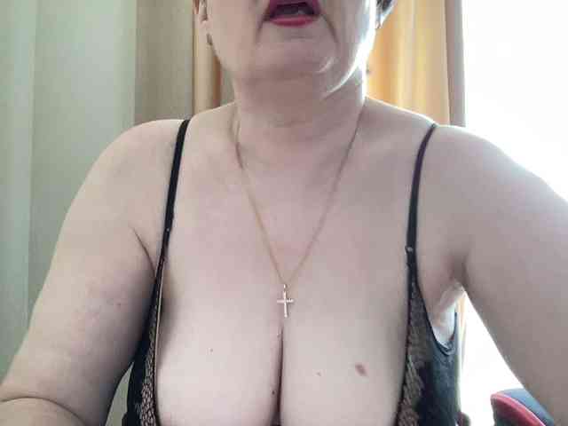 HotMilfPussy webcam