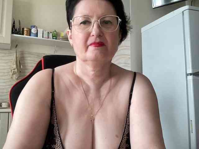 HotMilfPussy webcam
