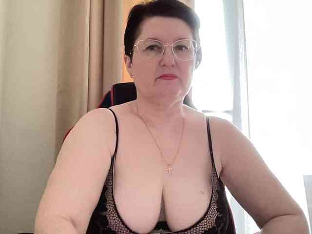 HotMilfPussy webcam