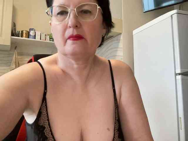 HotMilfPussy webcam