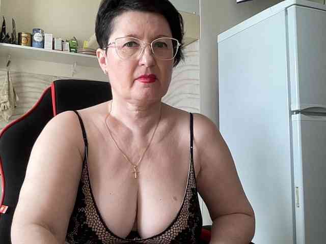 HotMilfPussy webcam