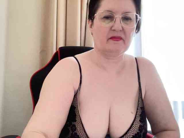HotMilfPussy webcam