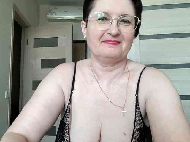 HotMilfPussy webcam