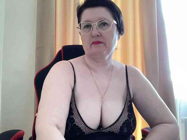 HotMilfPussy webcam