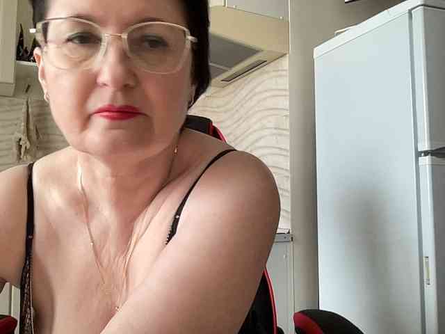 HotMilfPussy webcam