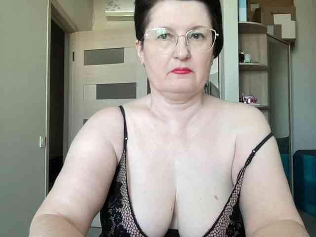 HotMilfPussy webcam