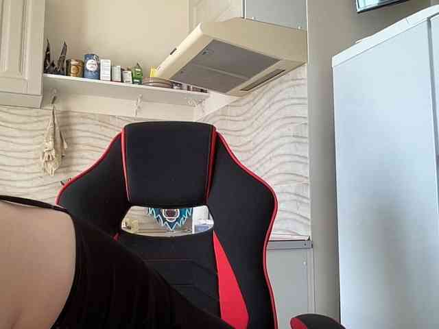 HotMilfPussy webcam
