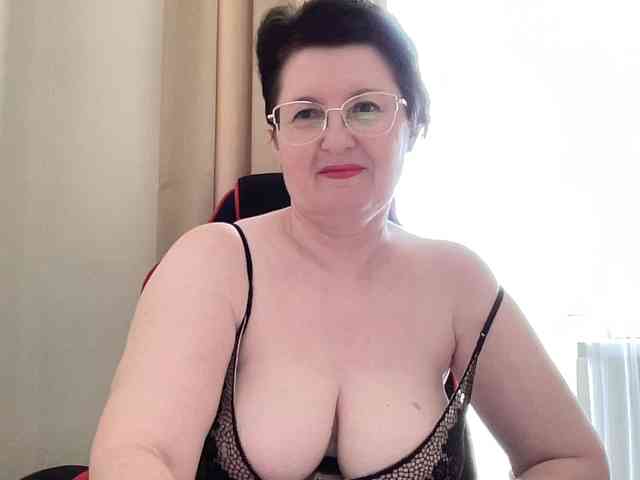 HotMilfPussy Live Webcam on BongaCams