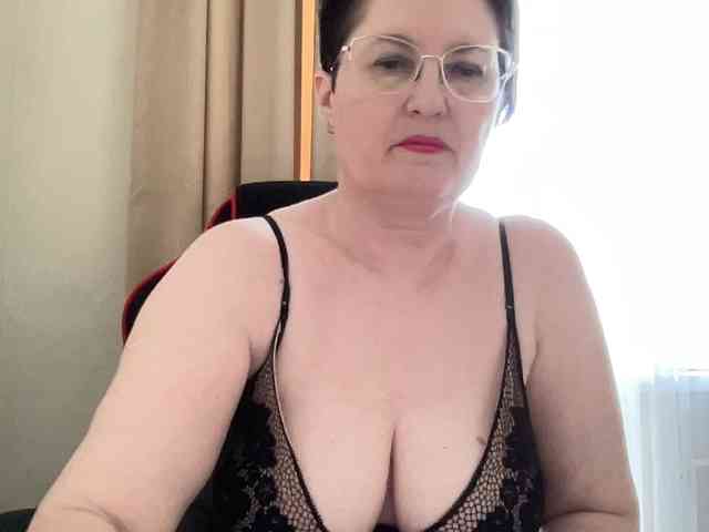 HotMilfPussy webcam