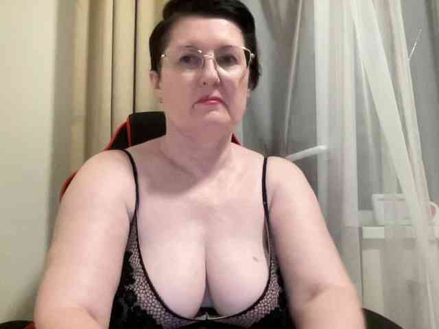 HotMilfPussy webcam