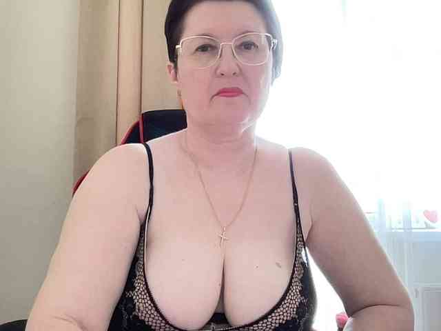 HotMilfPussy webcam
