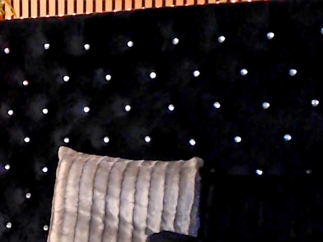 InannaIshtar1 live cam on BongaCams