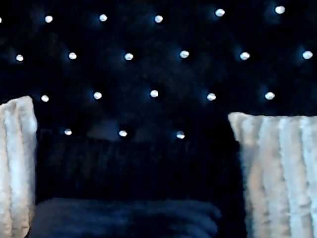 InannaIshtar1 live webcam show