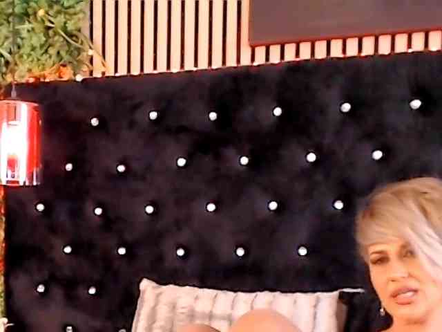 InannaIshtar1 webcam