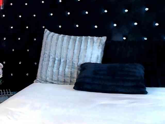 InannaIshtar1 webcam