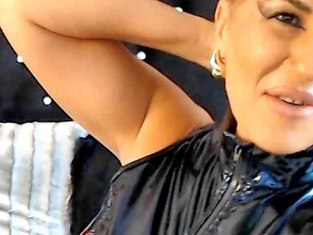 InannaIshtar1 webcam