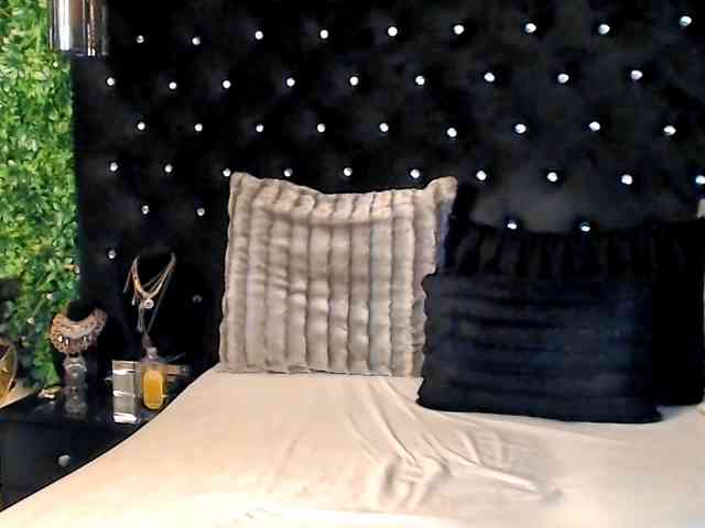 InannaIshtar1 webcam