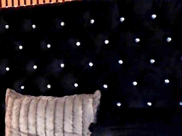 InannaIshtar1 webcam