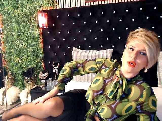 InannaIshtar1 webcam