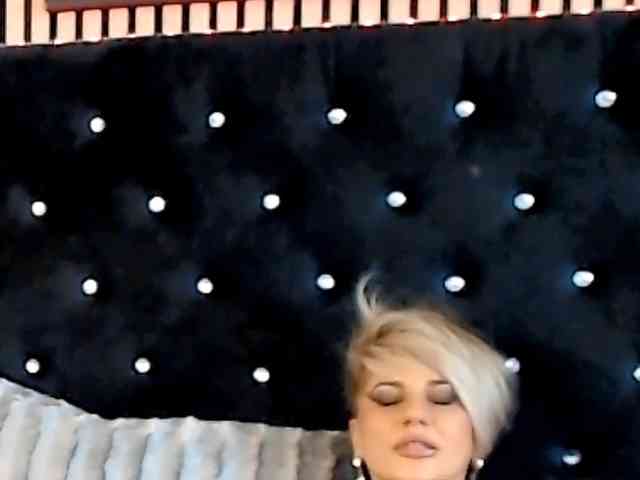 InannaIshtar1 webcam