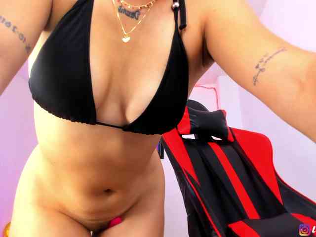 Lucyy-Rose webcam
