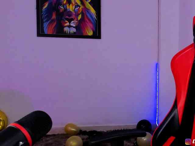 Lucyy-Rose webcam
