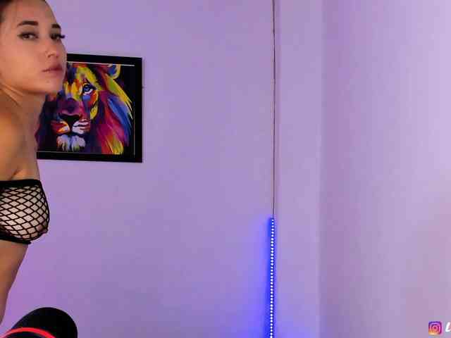 Lucyy-Rose webcam