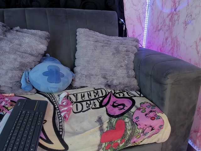 laurencamila1 live cam on BongaCams
