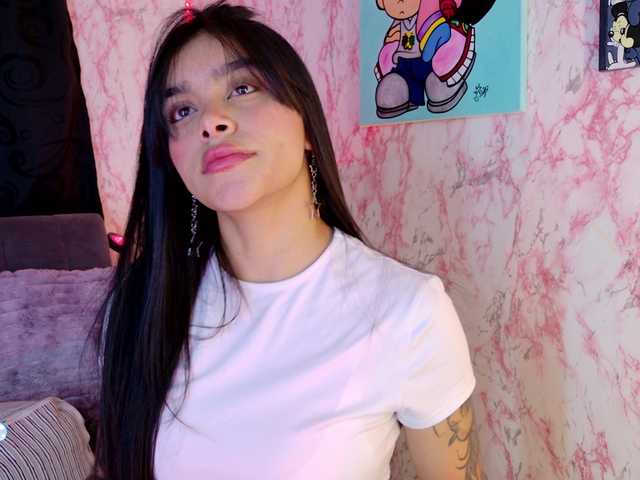 laurencamila1 live cam on BongaCams