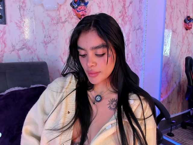 laurencamila1 live cam on BongaCams