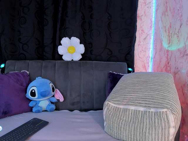 laurencamila1 live webcam show