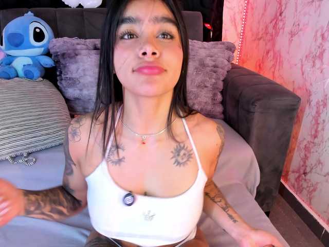 laurencamila1 live cam on BongaCams