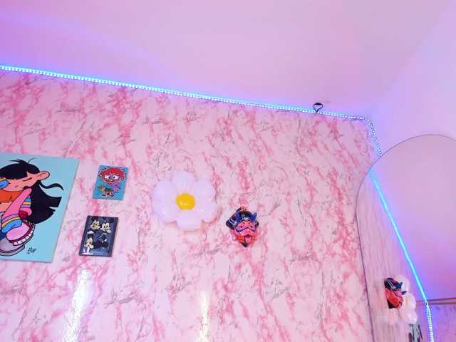 laurencamila1 live cam on BongaCams