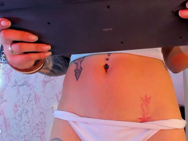 laurencamila1 live cam on BongaCams