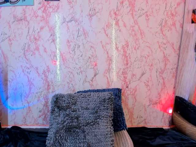 laurencamila1 live cam on BongaCams
