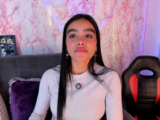 laurencamila1 live cam on BongaCams