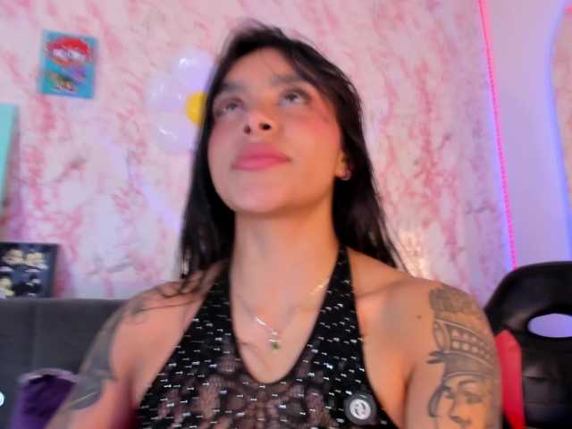 laurencamila1 live cam on BongaCams