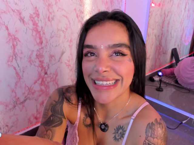 laurencamila1 live cam on BongaCams