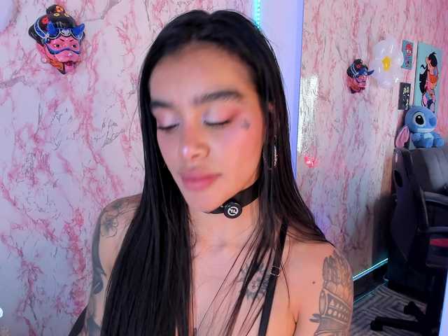 laurencamila1 live cam on BongaCams