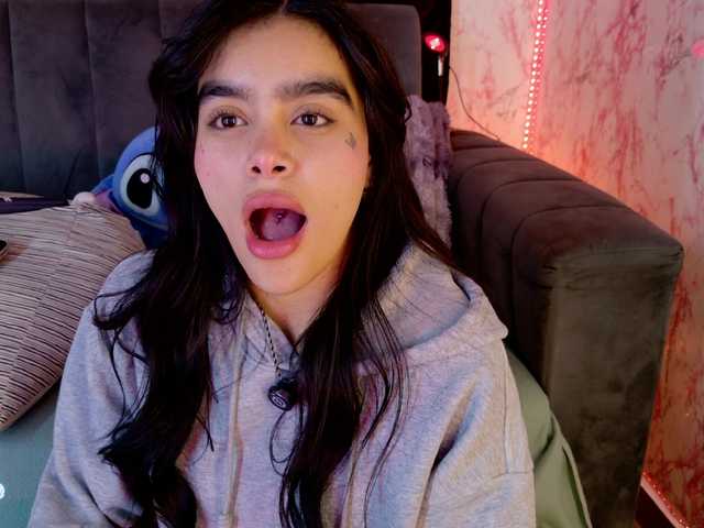 laurencamila1 live cam on BongaCams