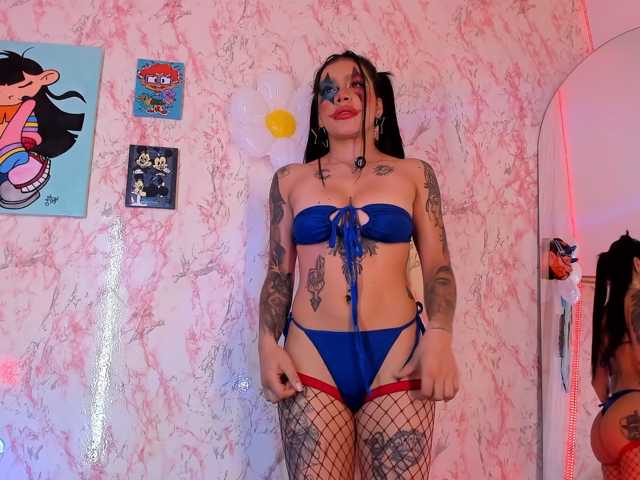 laurencamila1 live cam on BongaCams