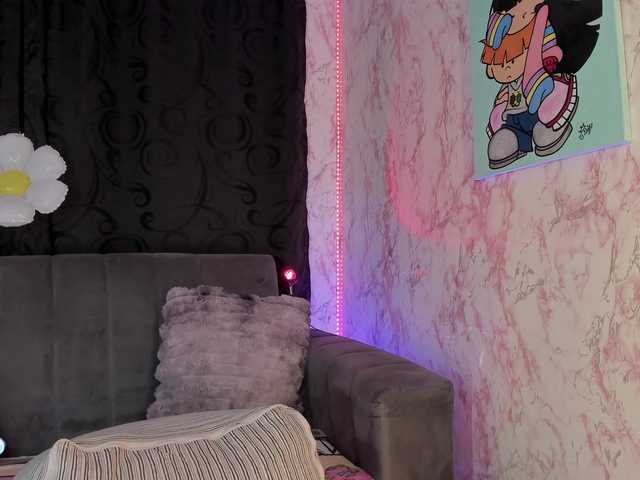 laurencamila1 live cam on BongaCams