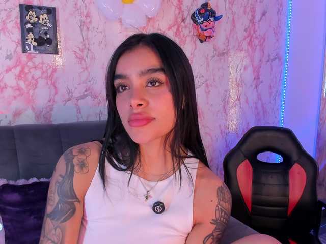 laurencamila1 live cam on BongaCams